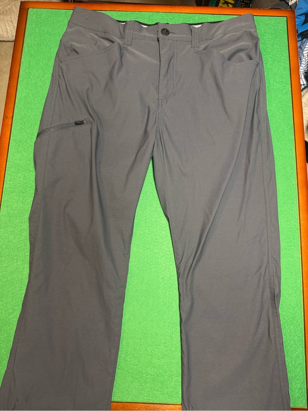 Orvis Men's Dark Gray Cargo Pants — Stretch Utility